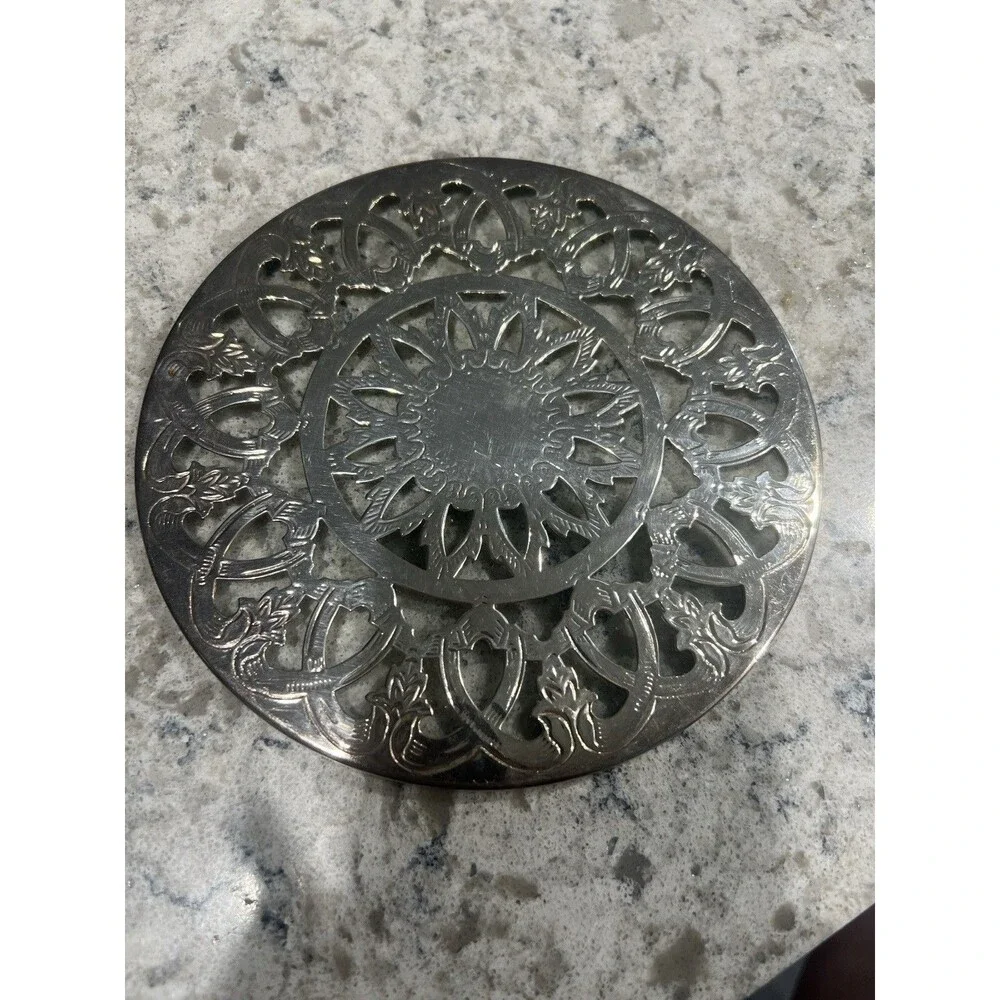Leonard Silver Plate Glass Trivets Hot Plate Ornate Pierced Design 6 1/8” VTG